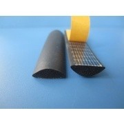 Semi-circular seal Semi-circular seal